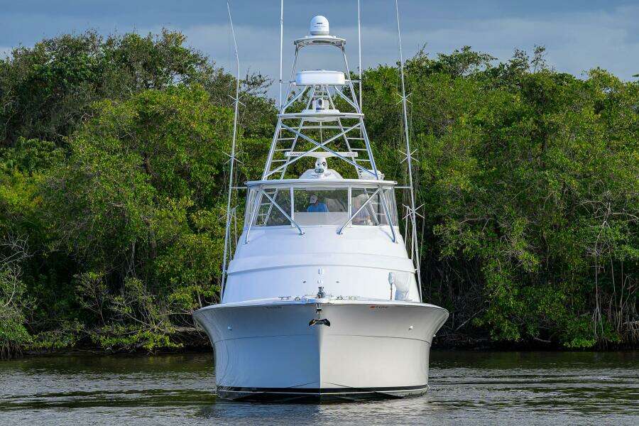 Hatteras 63 Reelin N Dealin - Exterior Profile