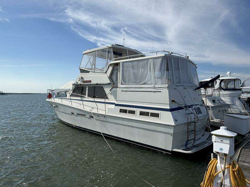 1987 Viking 44 Motor Yacht