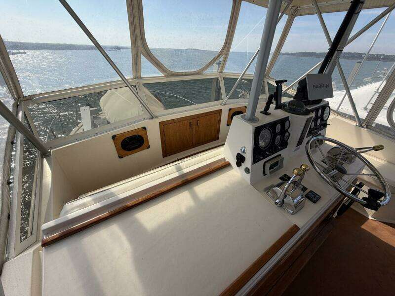 1987 Viking 44 Motor Yacht