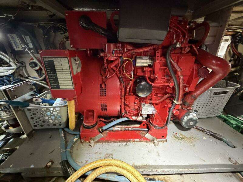 1987 Viking 44 Motor Yacht