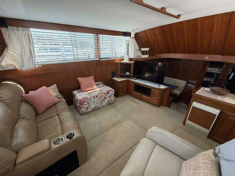 1987 Viking 44 Motor Yacht