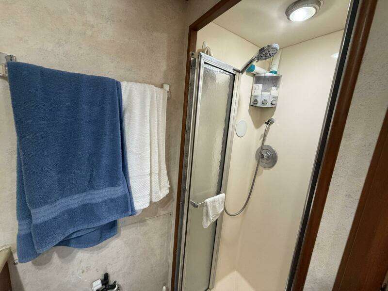 1987 Viking 44 Motor Yacht