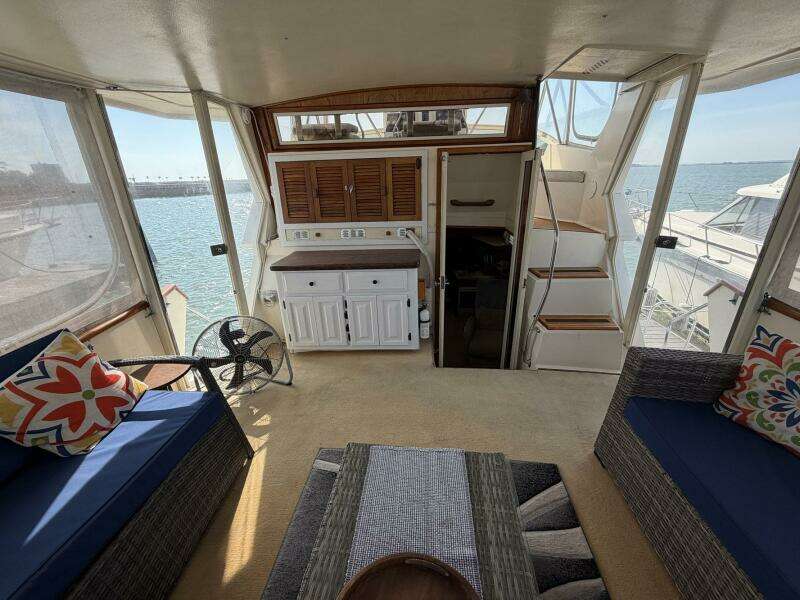 1987 Viking 44 Motor Yacht