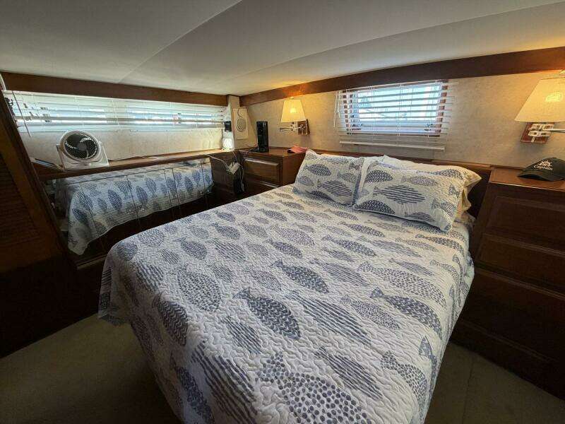 1987 Viking 44 Motor Yacht