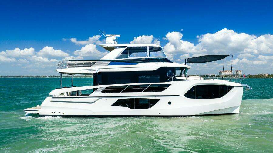 2022 Absolute 64 Navetta