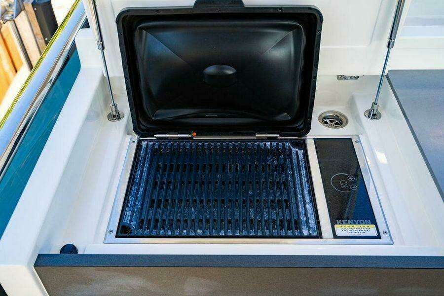 2022 Absolute 64 Navetta