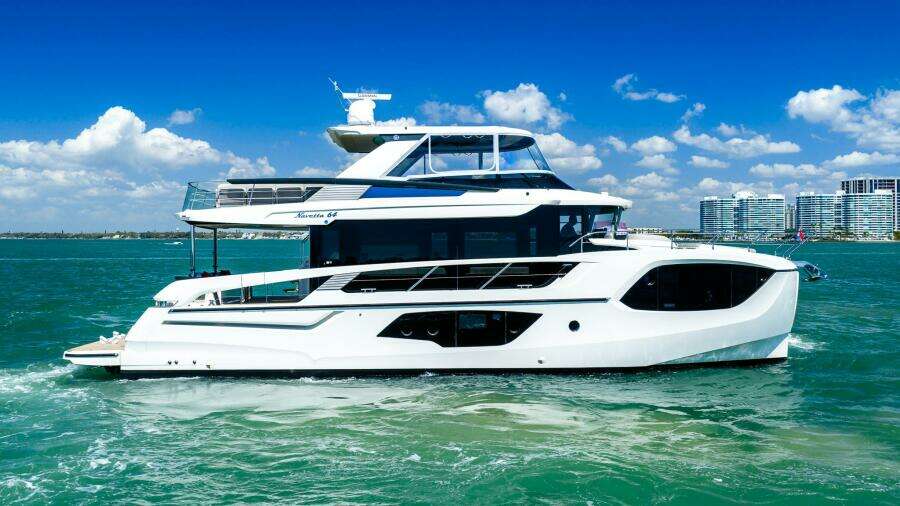 2022 Absolute 64 Navetta