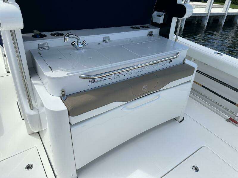 2020 Edgewater 370CC