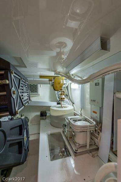 2007 Post 53 Convertible