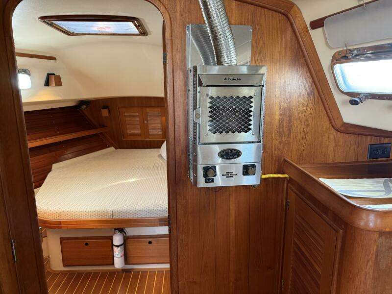 1999 Island Packet 380