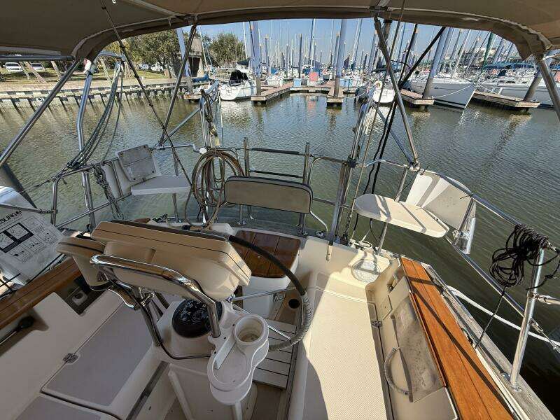 1999 Island Packet 380