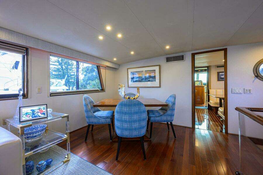 1991 Hatteras 78 Cockpit Motor Yacht