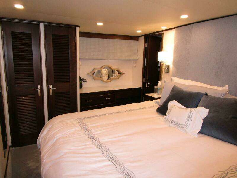 Master Looking to Stbd. 