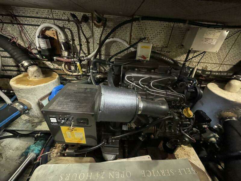 1987 Heritage East 40 Sundeck