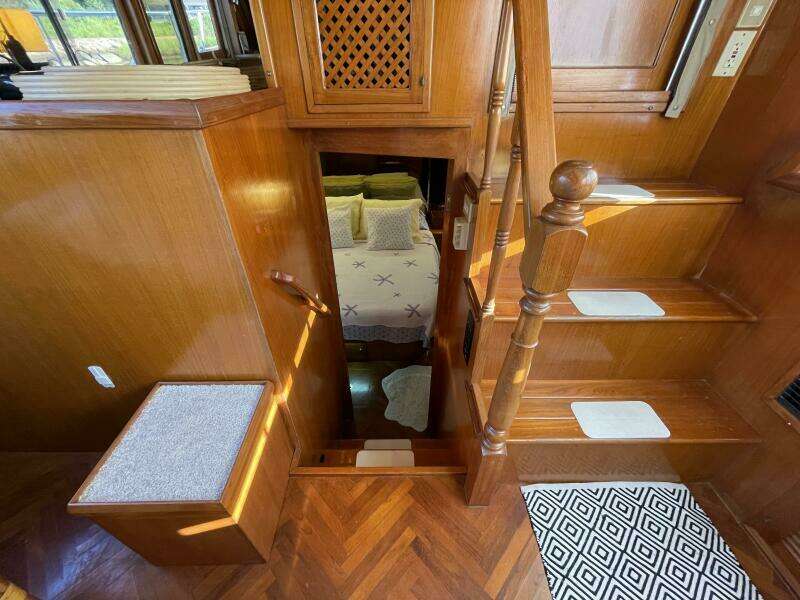 1987 Heritage East 40 Sundeck