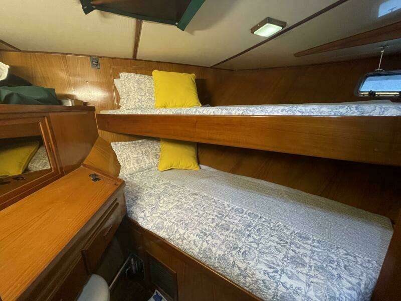 1987 Heritage East 40 Sundeck