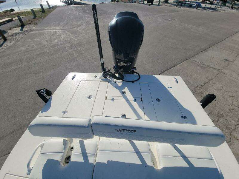 2021 Hewes Redfisher 21