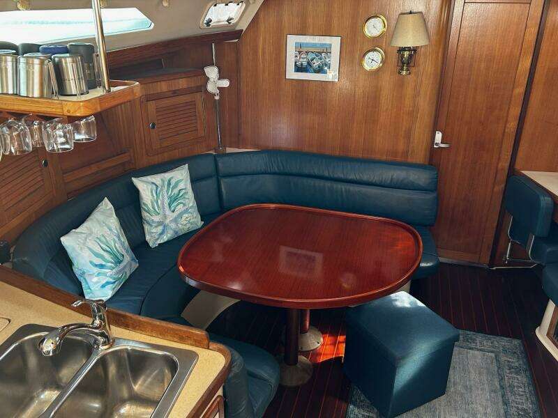 1999 Catalina 42 MKII