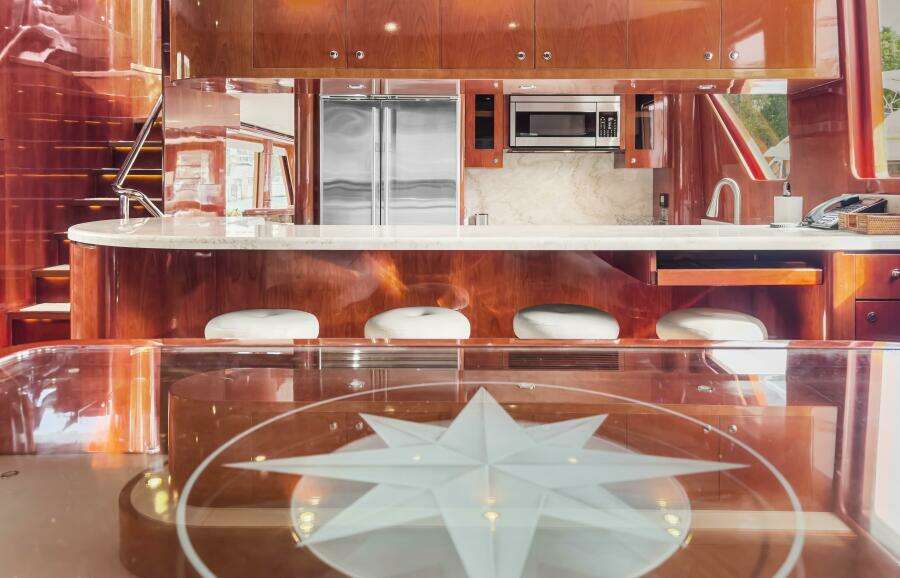 2005 Ocean Alexander 