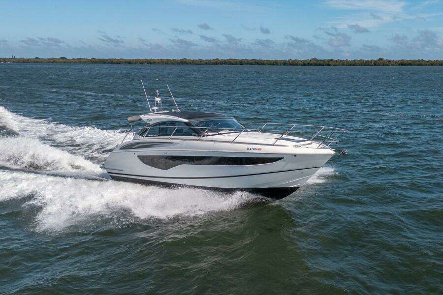 2021 Princess V40