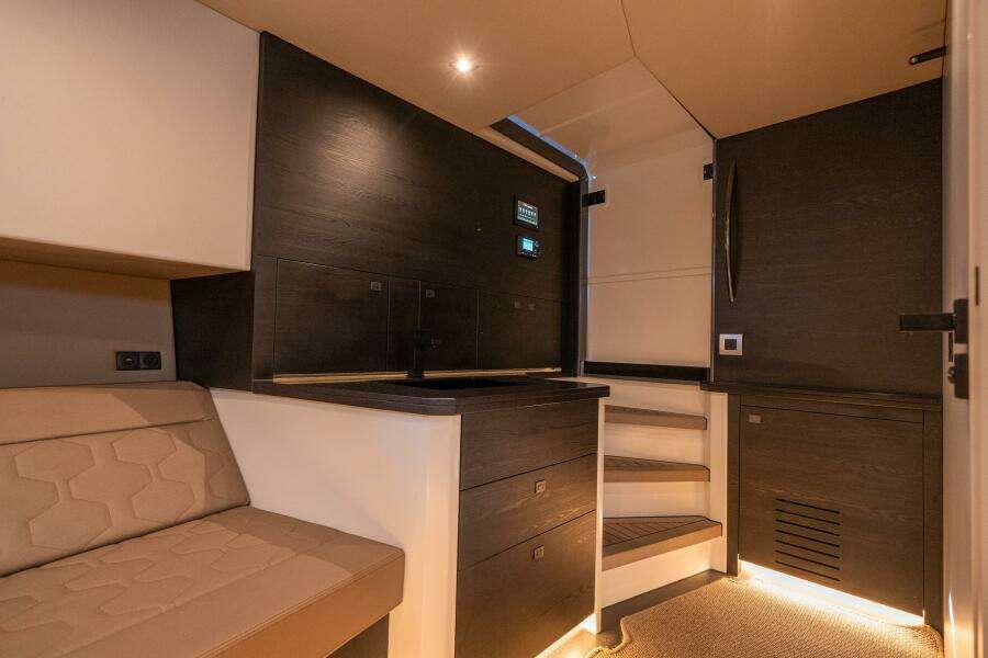 2022 Vanquish Yachts VQ45