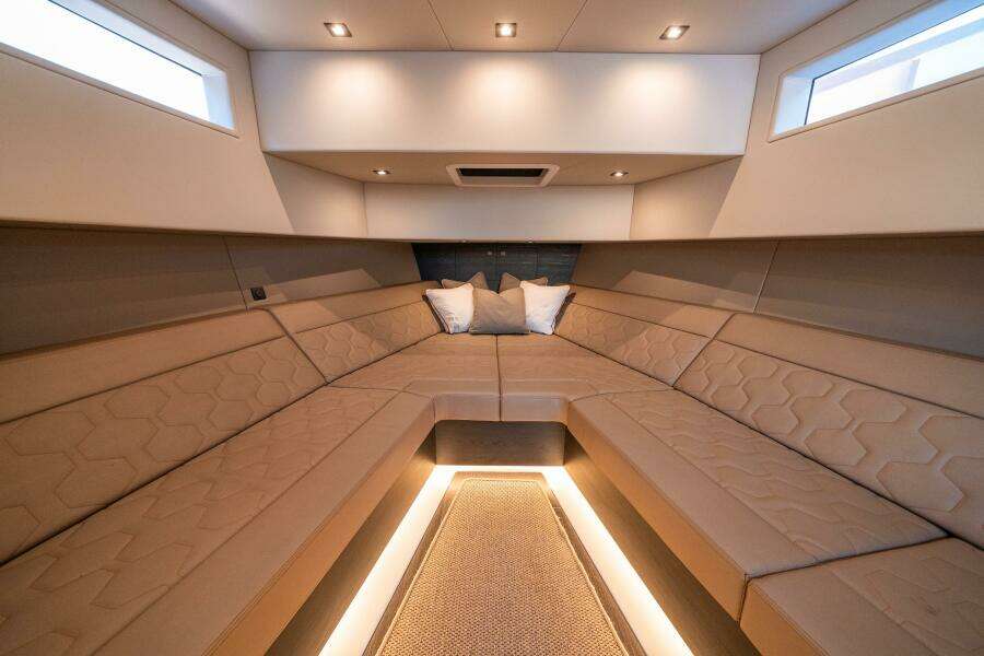 2022 Vanquish Yachts VQ45