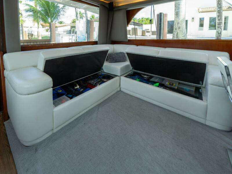 1998 Viking 58 Convertible