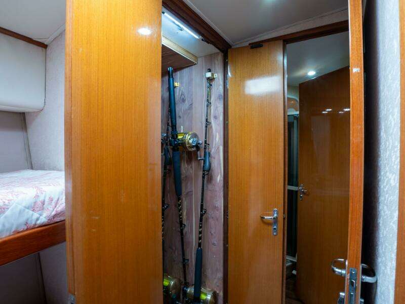 1998 Viking 58 Convertible