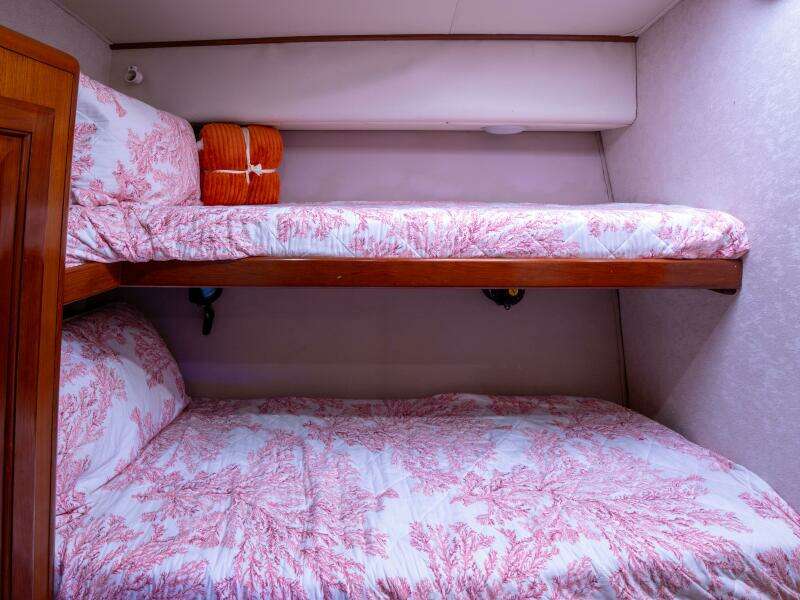 1998 Viking 58 Convertible