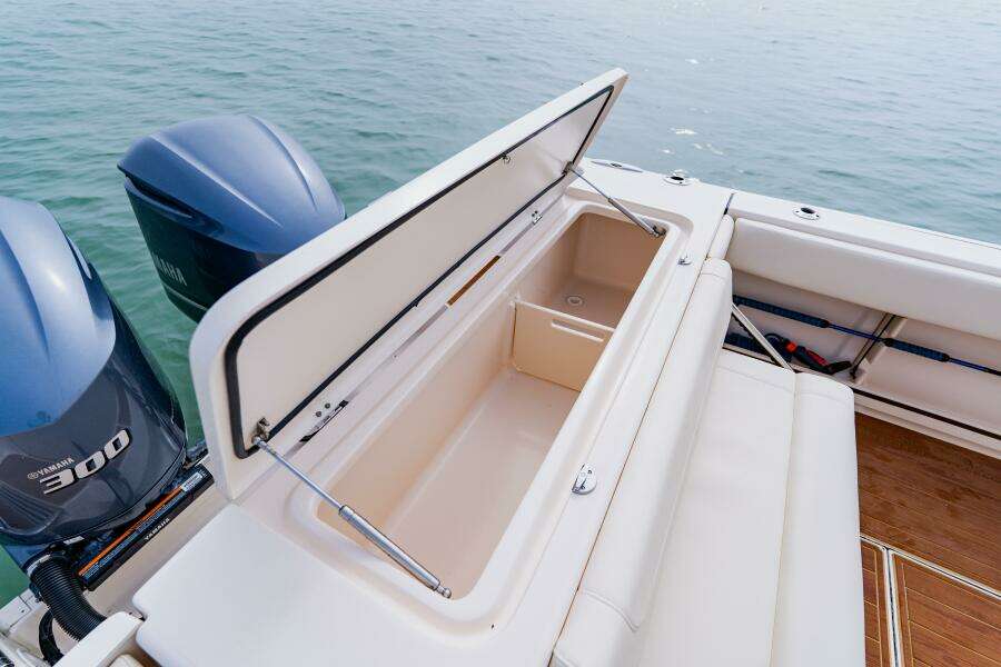 2021 Grady-White 306 Canyon