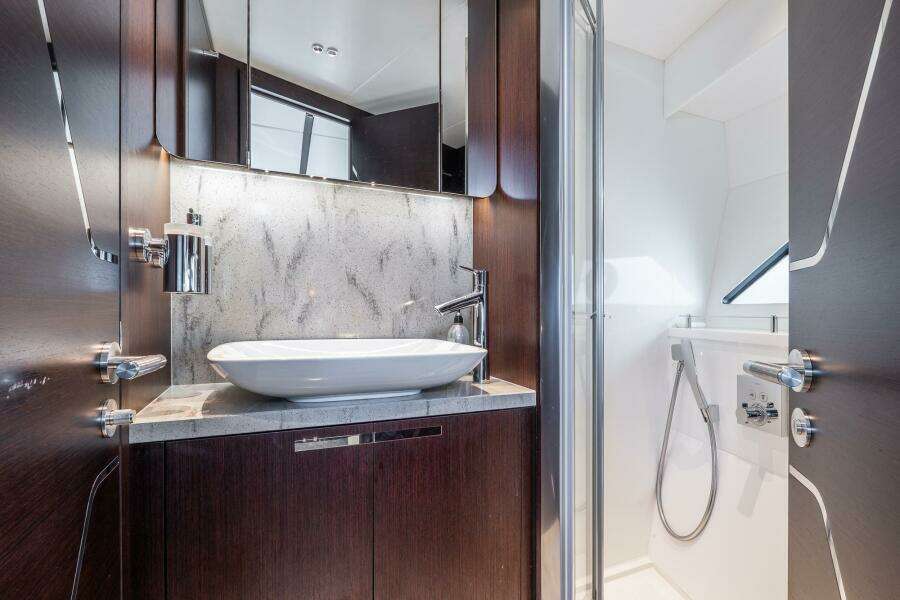 2021 Sunseeker Predator 60 EVO