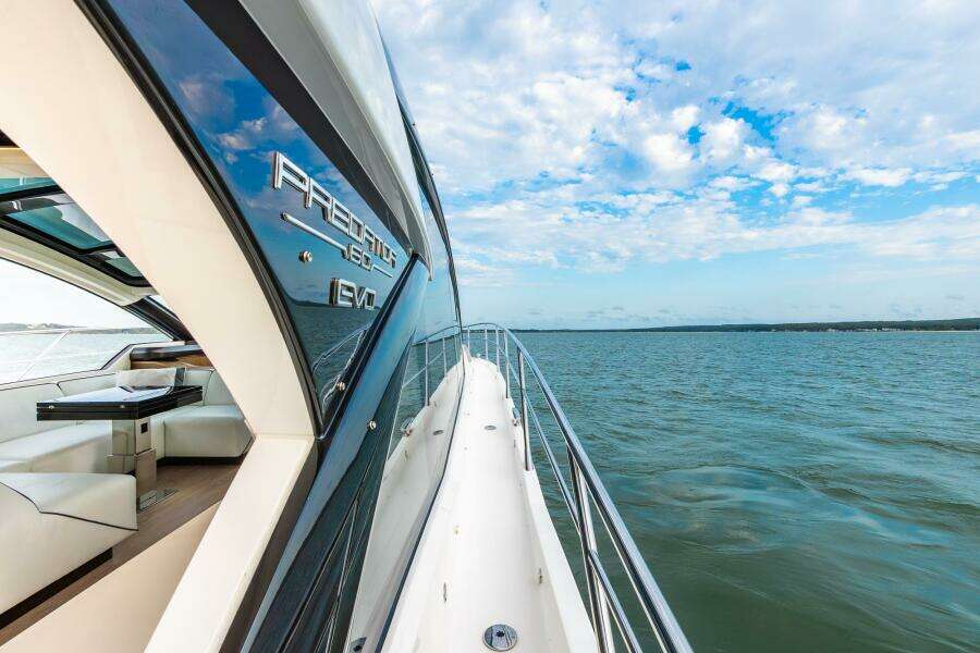 2021 Sunseeker Predator 60 EVO