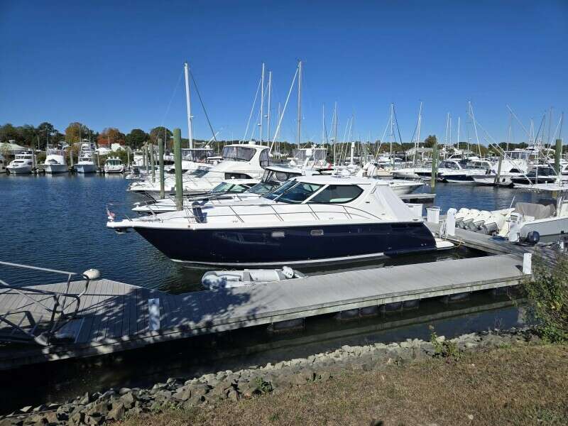 2008 Tiara Yachts 4300 Sovran