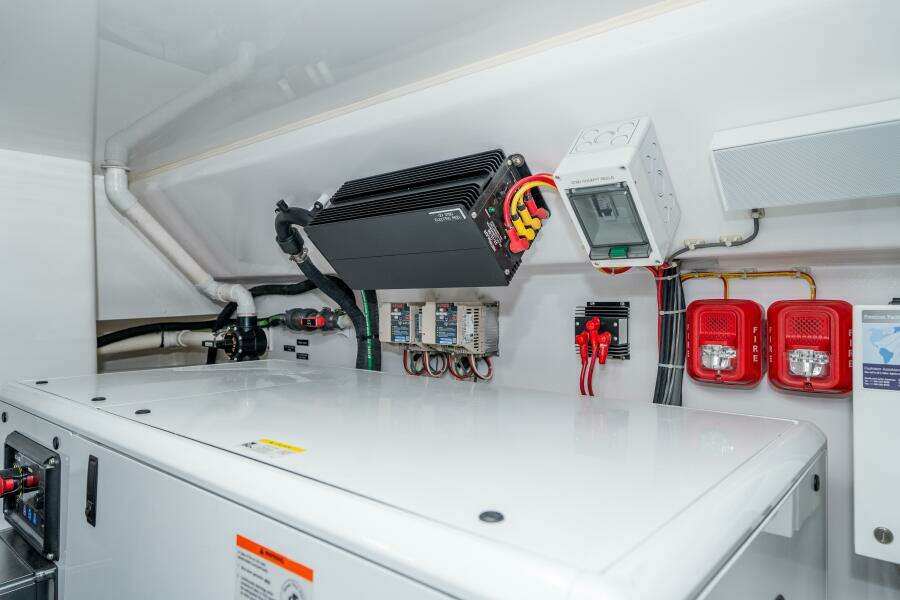 2025 Viking 90C "Zatara" 