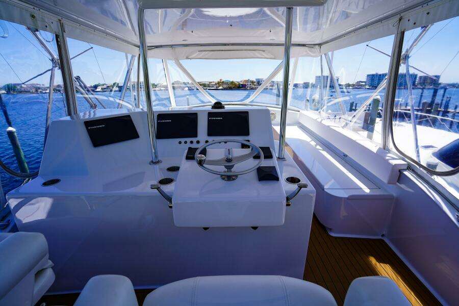 1997 Blackwell Boatworks 60 Convertible- MISA- Helm