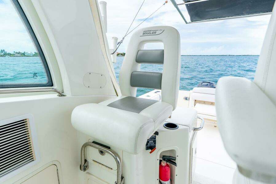 2012 Boston Whaler 345 Conquest - Helm/Electronics 