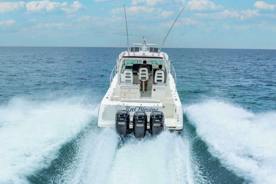 2012 Boston Whaler 345 Conquest - Profile  