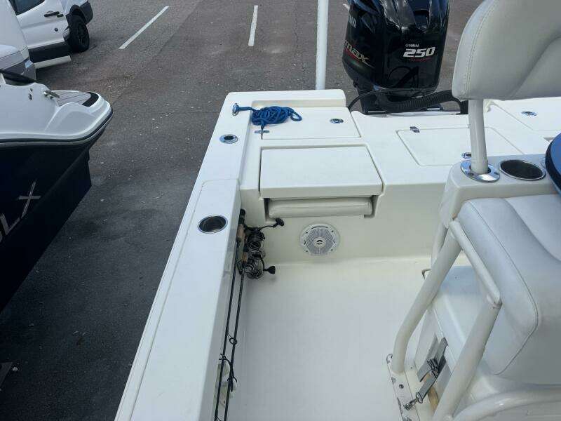 2016 Pathfinder 2400 TRS