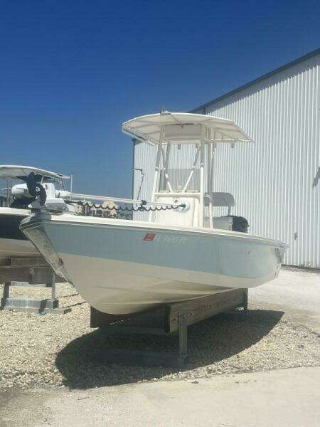 2016 Pathfinder 2400 TRS