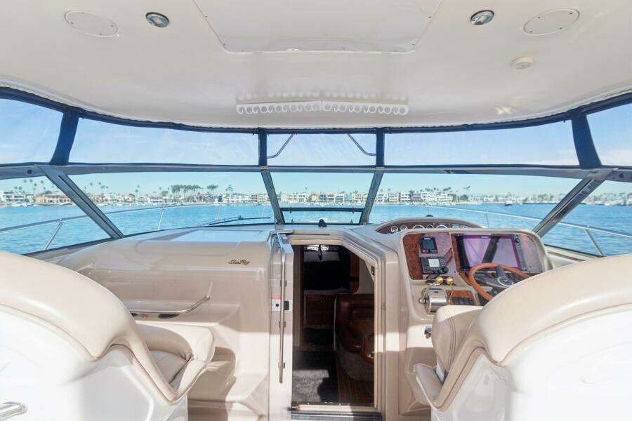 2000 Sea Ray 370 Express Cruiser