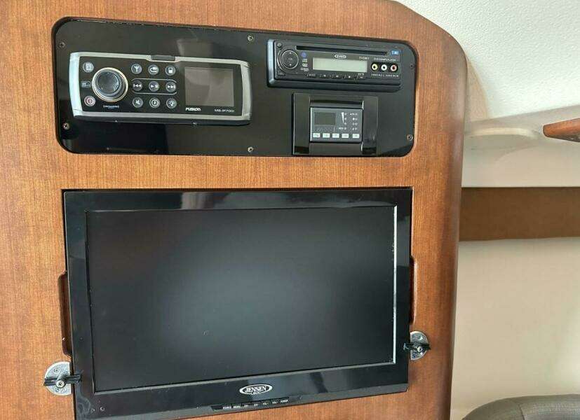 2014 Grady-White Express 330