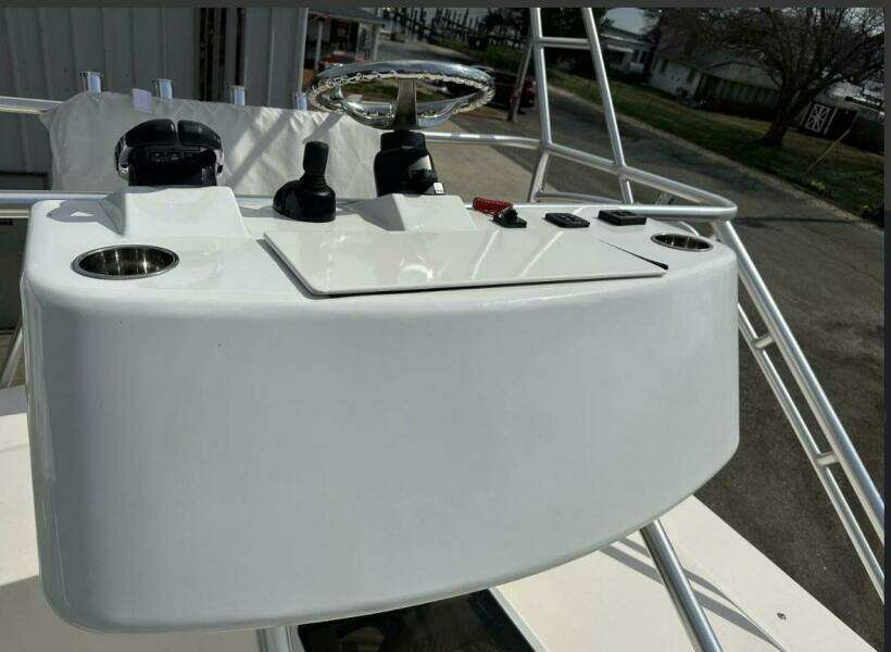 2014 Grady-White Express 330