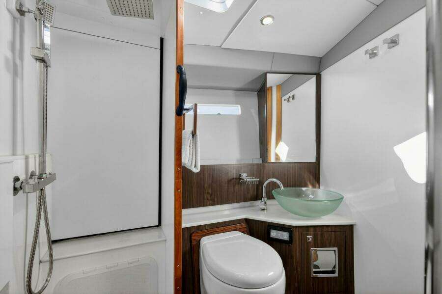 Forward head - Southerly 420