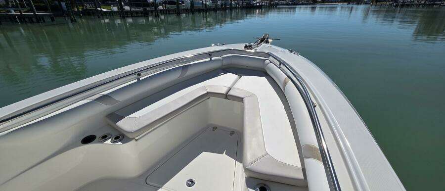 2006 Boston Whaler 270 Outrage