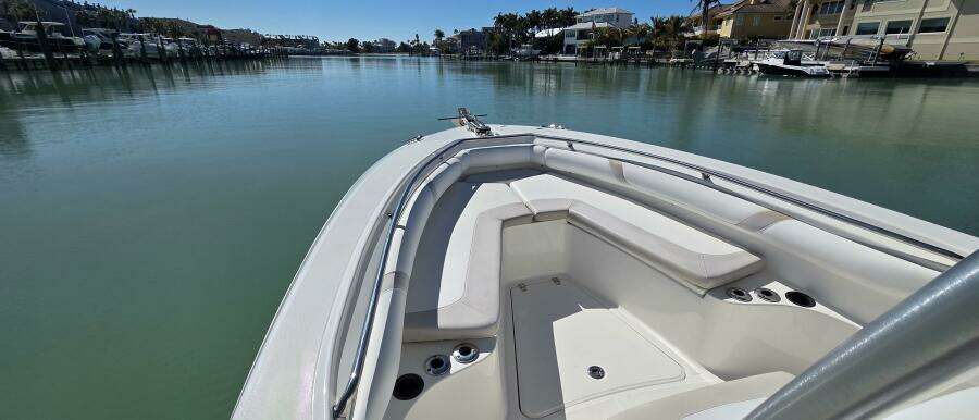 2006 Boston Whaler 270 Outrage