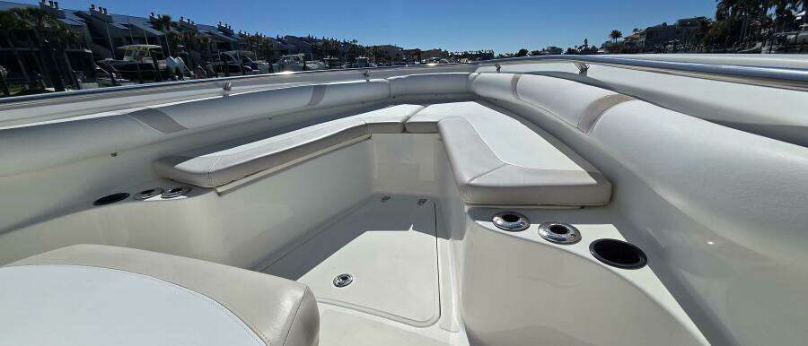 2006 Boston Whaler 270 Outrage