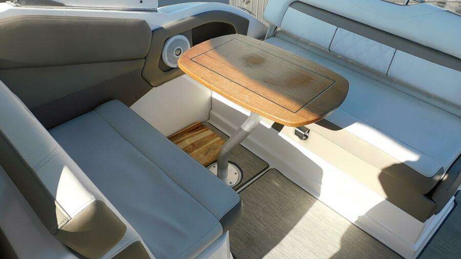 2019 Regal 28 Express