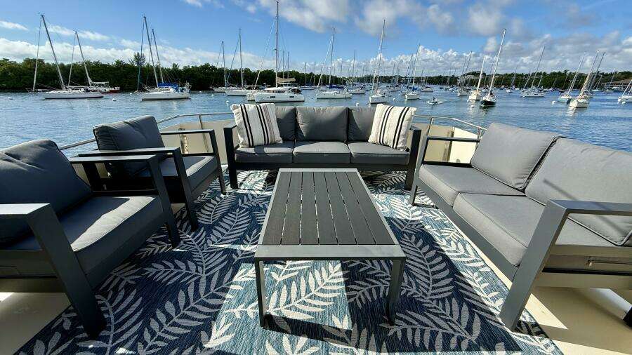 1987 Chris-Craft 500 Constellation