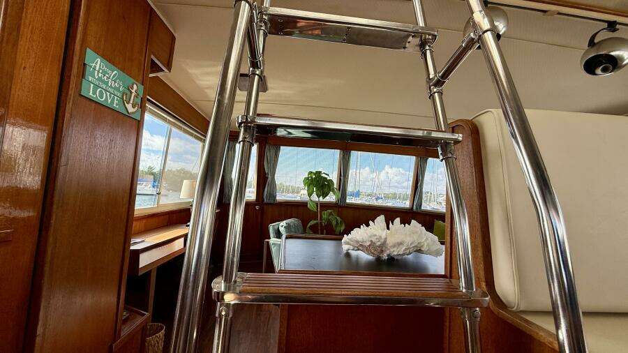 1987 Chris-Craft 500 Constellation