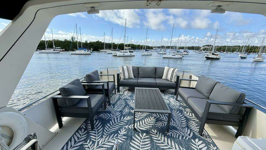 1987 Chris-Craft 500 Constellation